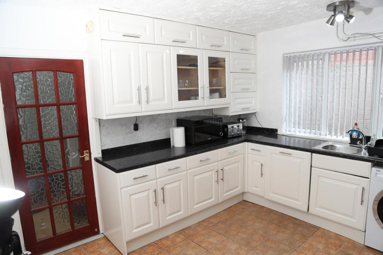 ברמינגהאם Cosy 3-Bed Bungalow Nec Airport Close To Amenities מראה חיצוני תמונה